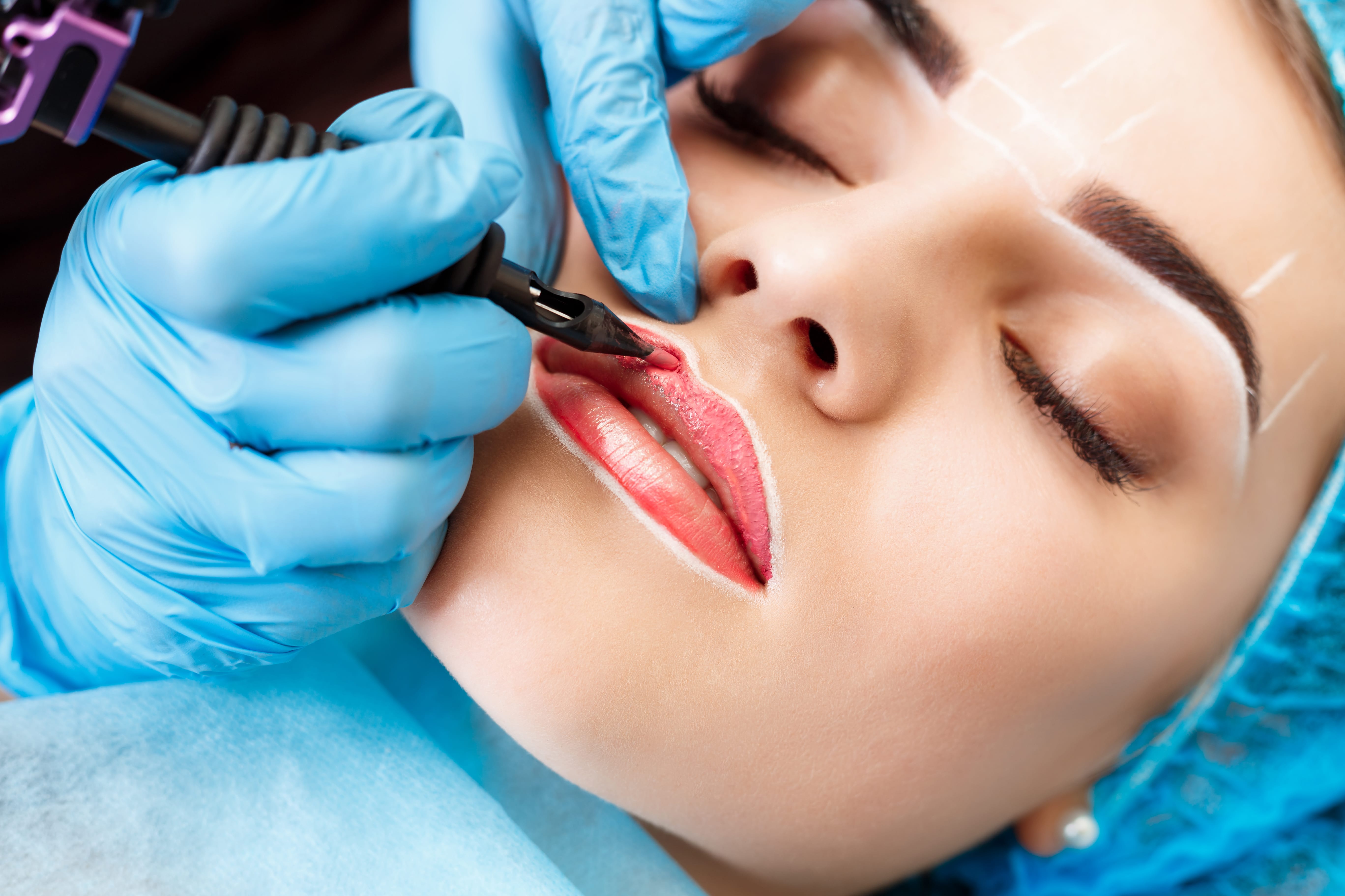 Cosmetic tattooing - Lips